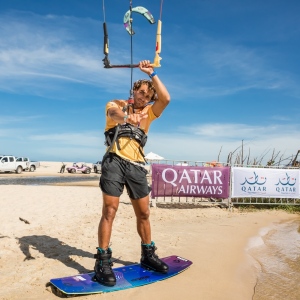 2211091842-IMG_2081-Valentin-Garat-romantsovaphoto