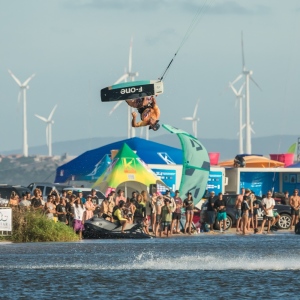 2211092052-D57A3404-Maxime-Chabloz-romantsovaphoto