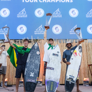 GKA25-TAIBA-KITESURF-DAY-4-09215134-Airton-Cozzolino-Gabriel-Benetton-Pedro-Matos-IMG_1359-romantsovaphoto