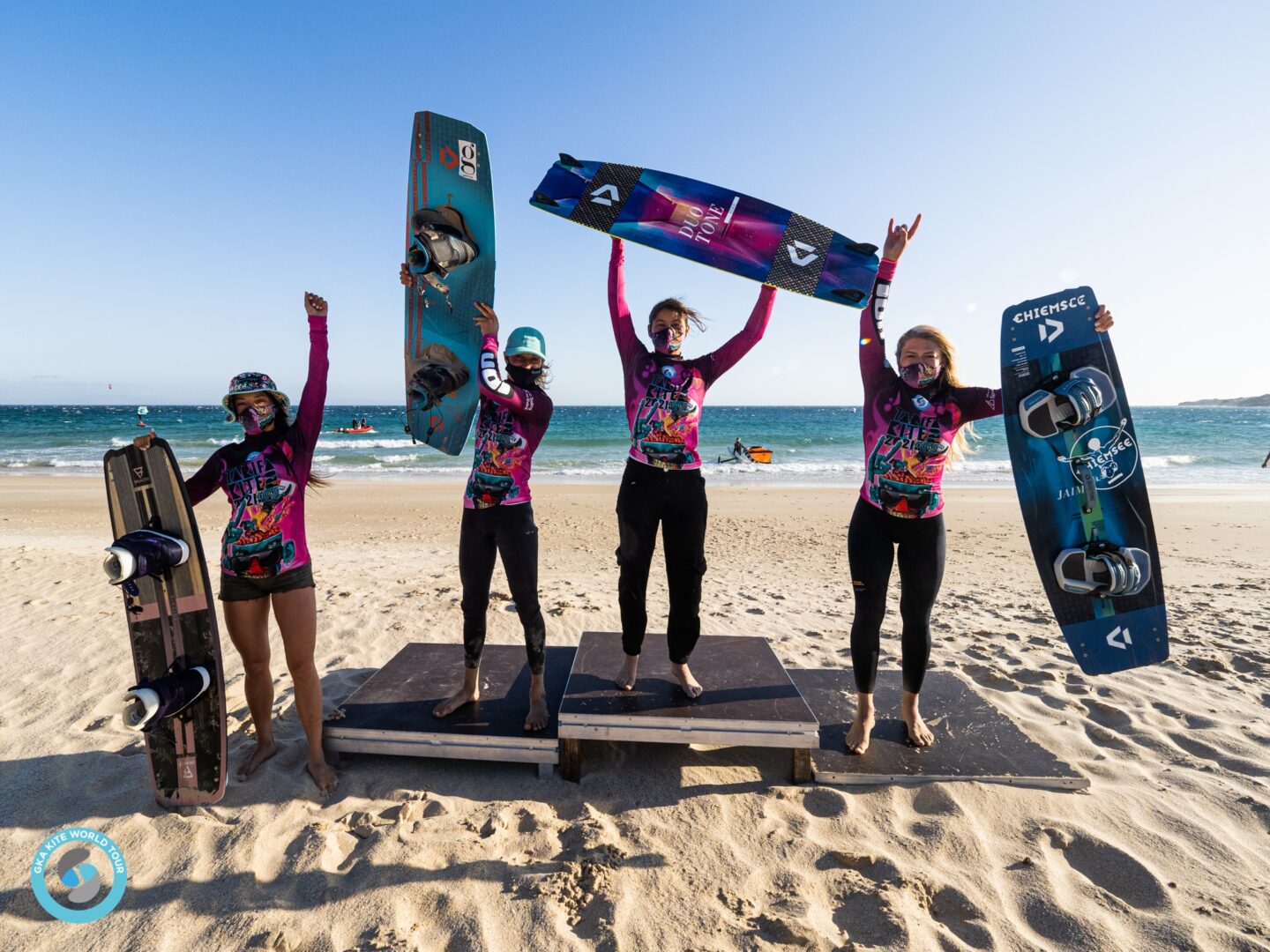 Women Podium PG251201 Samuel Cardenas