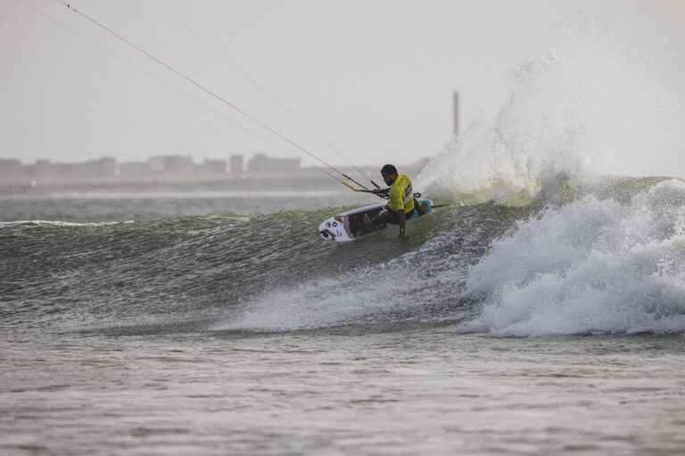 Athletes throw down gauntlet in Dakhla