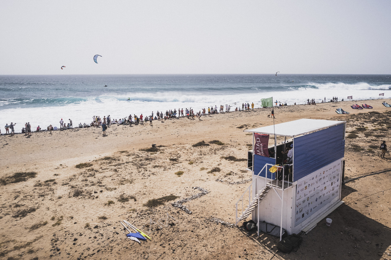 Battle for 2024 titles to open on iconic wave