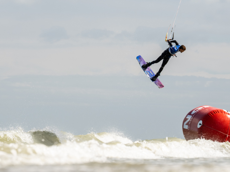 Freestyle title race hots up at mid-point in Germany
